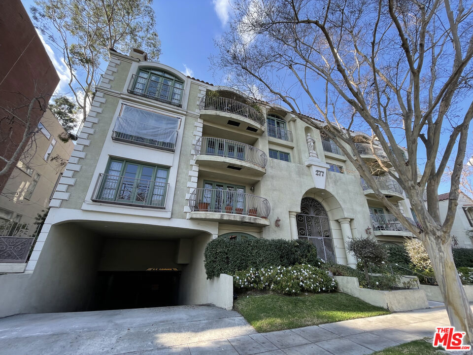 277 S Spalding Drive #303