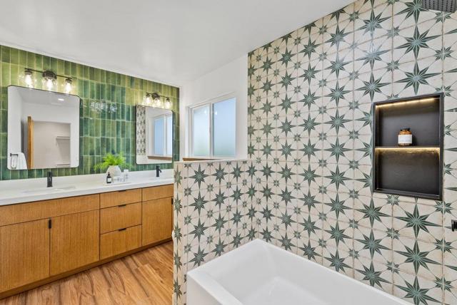 2537 Orchard Street, Soquel CA: https://media.crmls.org/mediaz/a5220394-3198-4e62-82c0-bee19492afde.jpg