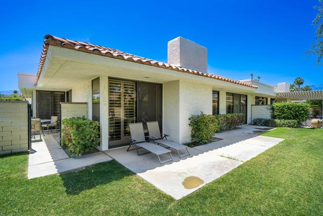 2 Rutgers Court, Rancho Mirage CA: https://media.crmls.org/mediaz/a522a90a-c079-483b-af86-2c81955334c1.jpg