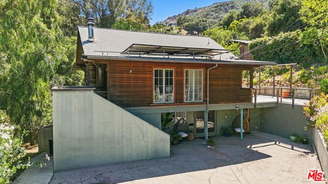 1527 Bainum Drive photo 4