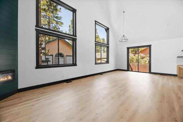 457 E Angeles Boulevard, Big Bear CA: https://media.crmls.org/mediaz/a52319f1-b30a-4cf0-8f1c-57def989d572.jpg