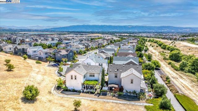 4369 Table Mountain Rd, Dublin CA: https://media.crmls.org/mediaz/a5247d40-7da9-4c63-bfa4-366437ec4283.jpg
