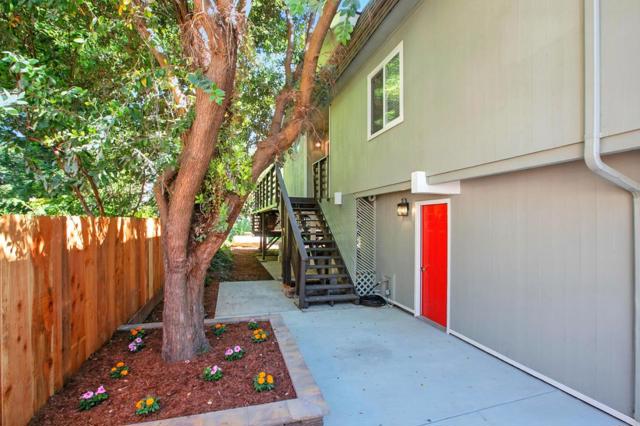 4528 Soquel Wharf Road, Soquel CA: https://media.crmls.org/mediaz/a525df67-a6e3-4156-831a-003599de3be9.jpg