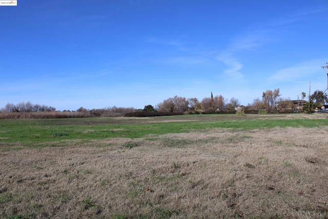 0 Willow Rd, Bethel Island CA: https://media.crmls.org/mediaz/a5261b3d-754d-41f5-a7b9-371af68137a4.jpg