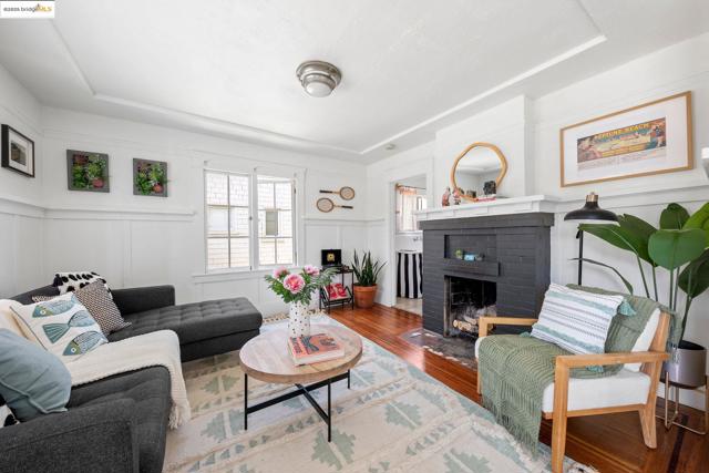 423 Santa Clara Ave, Alameda, California 94501, 1 Bedroom Bedrooms, ,1 BathroomBathrooms,Single Family Residence,For Sale,Santa Clara Ave,41099559