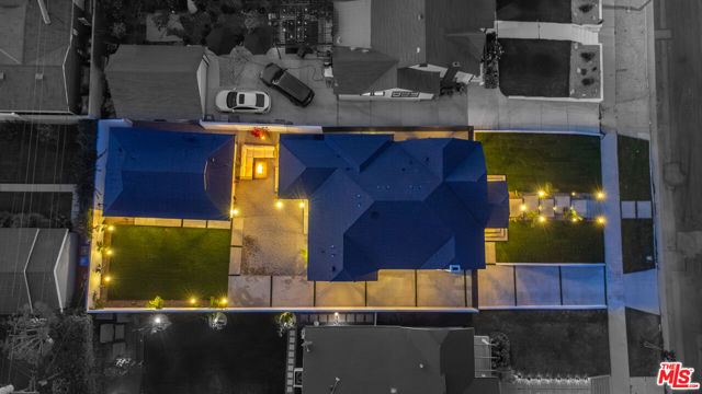 5325 S Victoria Avenue, Los Angeles CA: https://media.crmls.org/mediaz/a526c8e9-9cc1-41c4-a0ad-850258e1e67d.jpg
