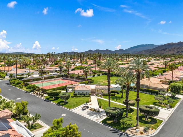 49 Mission Palms E Drive, Rancho Mirage CA: https://media.crmls.org/mediaz/a527468f-5417-412b-8d6c-bf317f4e8dd2.jpg