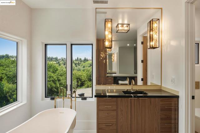 13462 Campus drive, Oakland CA: https://media.crmls.org/mediaz/a527a9ff-8d5c-43ac-a509-311de0689a7c.jpg
