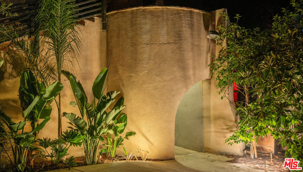 MLS #25600719 image #16