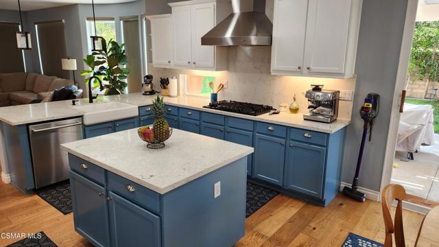 76 Boulder Creek Road, Simi Valley CA: https://media.crmls.org/mediaz/a527e1be-b900-43da-be0a-f27c745e80d4.jpg