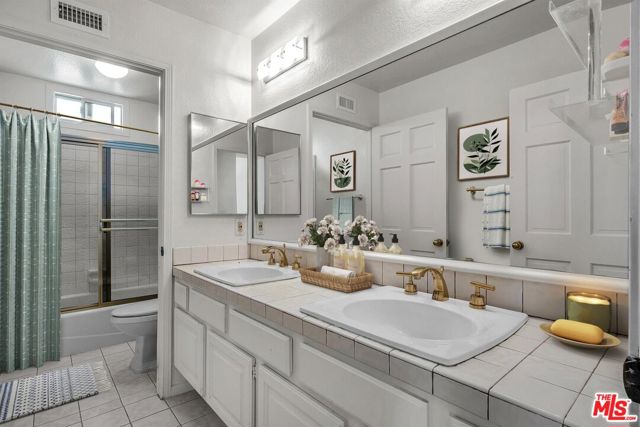 8319 Berger Avenue, Playa del Rey CA: https://media.crmls.org/mediaz/a5282e69-cd5a-4328-91c9-8ea78d4d7541.jpg