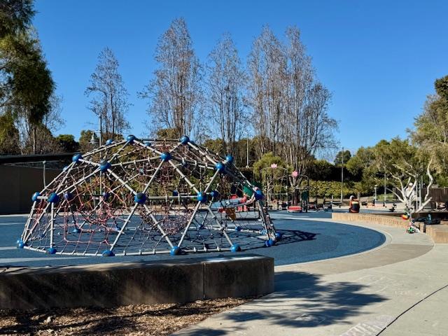 1639 Cypress Avenue, San Mateo CA: https://media.crmls.org/mediaz/a5289b73-1e9e-4d95-a9c1-880cabdf8c6b.jpg