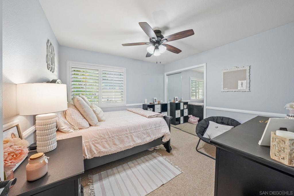 MLS #250034947SD img 27