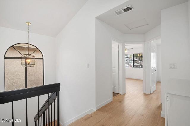 4139 Lost Springs Drive, Agoura Hills CA: https://media.crmls.org/mediaz/a528be50-310b-444e-afab-26a29b2f9d9e.jpg