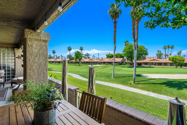 99 Camino Arroyo Place, Palm Desert CA: https://media.crmls.org/mediaz/a528cfff-8c68-41b7-b93f-191924c96154.jpg