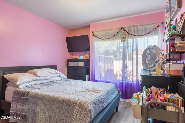6691 Pecan Avenue, Moorpark CA: https://media.crmls.org/mediaz/a529e938-9e28-4679-bf7a-40dd15b2a921.jpg