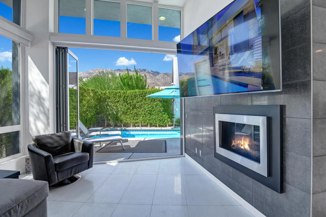 INDOOR FIREPLACE TO VIEW.jpg mls