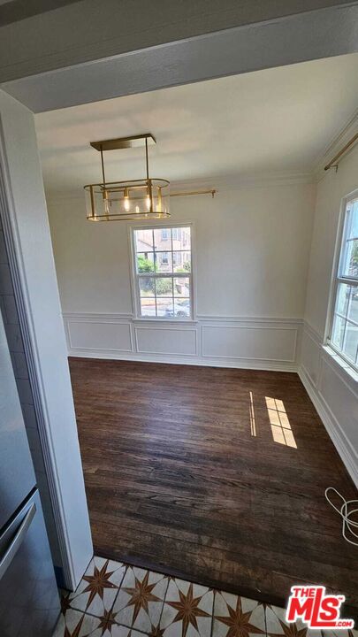 2615 W Edgehill, Los Angeles CA: https://media.crmls.org/mediaz/a529f462-f539-45fd-8370-99051f2455c2.jpg