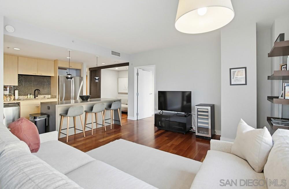 645 Front Street - photo 8