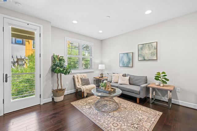 389 Basswood Cmn, Livermore CA: https://media.crmls.org/mediaz/a52bf0cf-42d0-4a60-9da4-4e7eb9cf0824.jpg