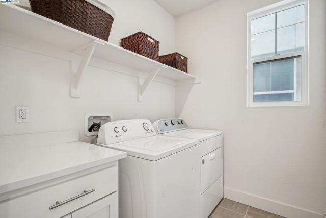 Image 25 of 60 For 37450 Watersail Way