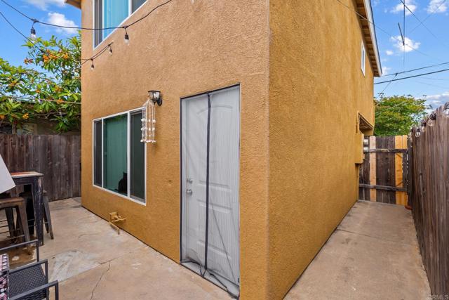 4239 35Th Street, San Diego CA: https://media.crmls.org/mediaz/a52d62fe-45c4-4dd0-9a4c-d117e0911feb.jpg