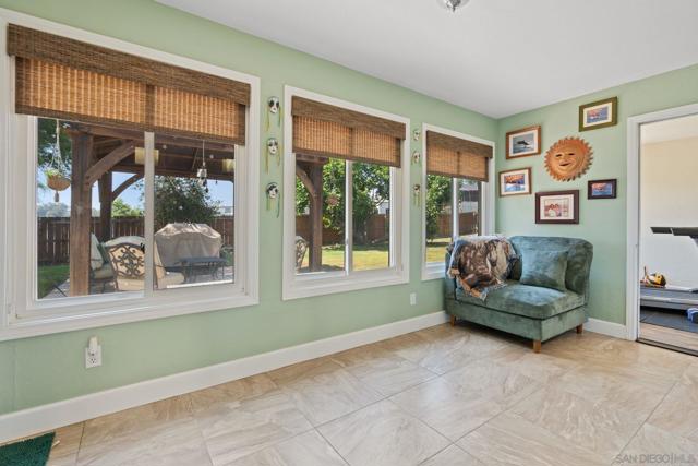 744 W Haverford Rd, Ramona CA: https://media.crmls.org/mediaz/a52f2ecb-7940-4376-ba28-4448754fabc8.jpg