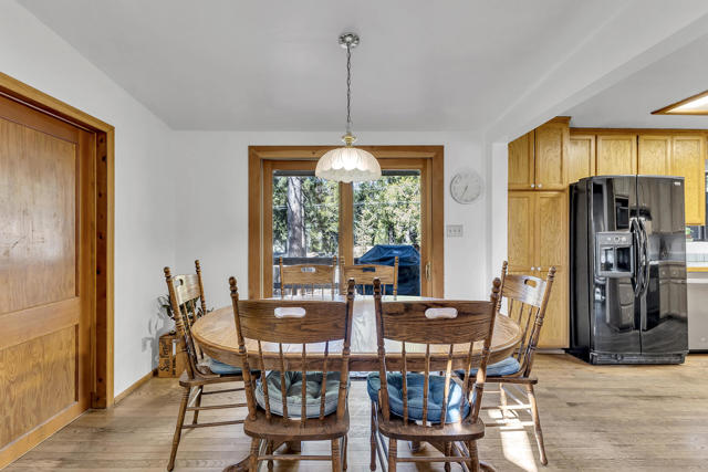 53340 Idyllbrook Drive, Idyllwild CA: https://media.crmls.org/mediaz/a53070c4-bef8-42de-8735-a9a9605e13e3.jpg