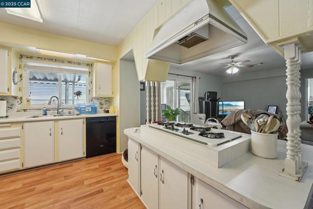 327 La Vina, Pacheco CA: https://media.crmls.org/mediaz/a530c6d8-2741-4ebe-bf1d-62b4d6819f37.jpg