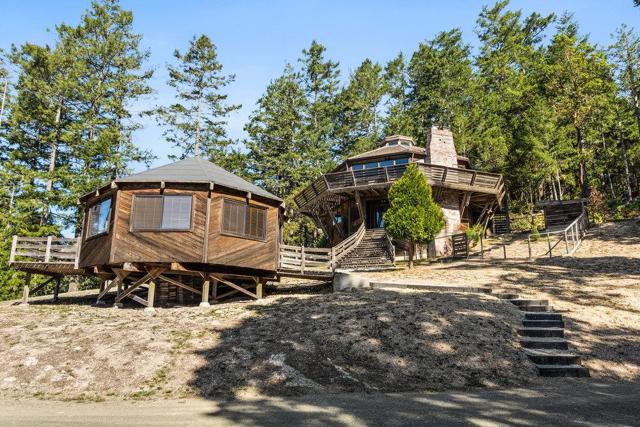 200 S Ranch Road, Pescadero CA: https://media.crmls.org/mediaz/a530e2ac-8ef4-4e45-86f4-f2b1f5fbd715.jpg
