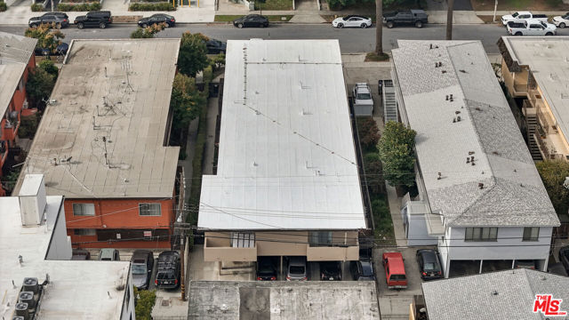 3662 Keystone Avenue, Los Angeles CA: https://media.crmls.org/mediaz/a530ebba-320c-4323-a7c2-391648aa22e6.jpg