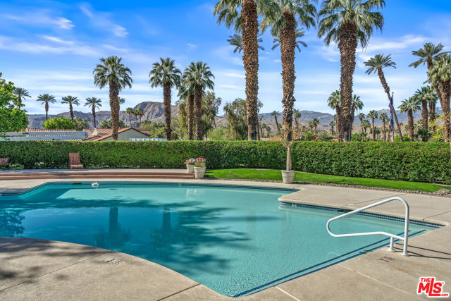 62 Calle Solano, Rancho Mirage CA: https://media.crmls.org/mediaz/a531ce9d-0bc9-44f0-b6bf-287d47b56623.jpg