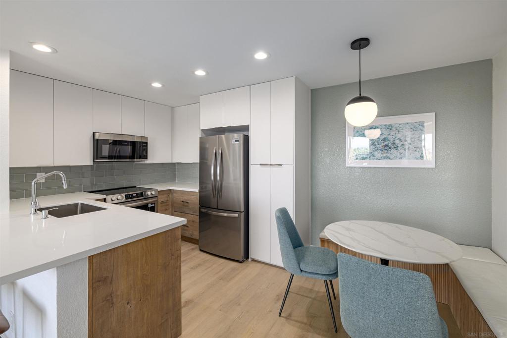 3020 Cowley Way - photo 6