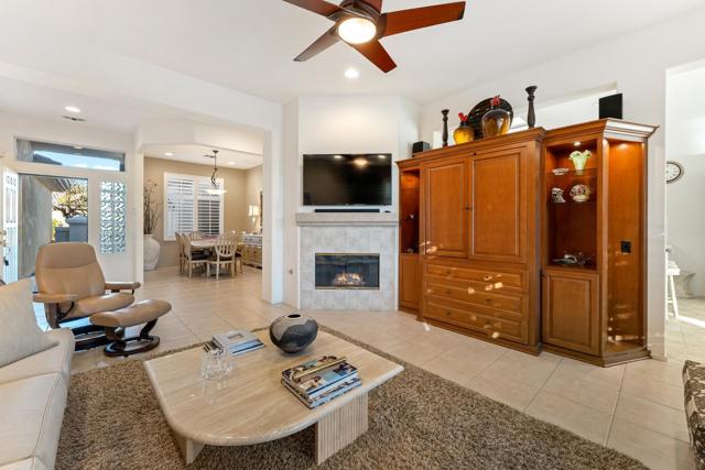 78325 Cloveridge Way, Palm Desert CA: https://media.crmls.org/mediaz/a53493f3-f440-4311-b7b6-151c98ca418a.jpg
