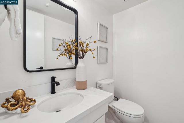 250 Ashley Circle, Danville CA: https://media.crmls.org/mediaz/a536782e-8040-441f-80dc-6a3dd365a1de.jpg