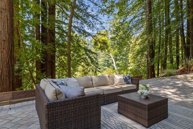 23110 Old Santa Cruz Highway, Los Gatos CA: https://media.crmls.org/mediaz/a536faae-1f0c-48ef-8226-119745404453.jpg