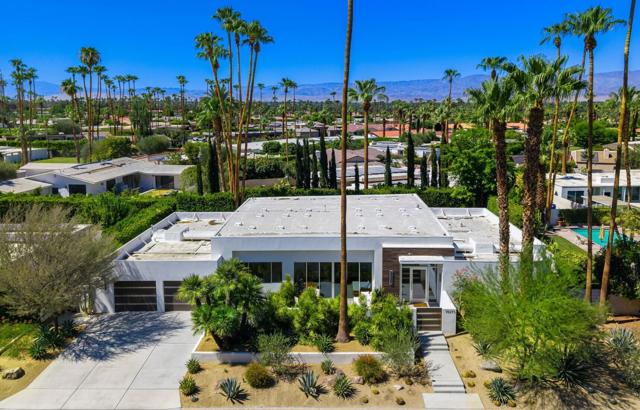 75690 Fairway Drive, Indian Wells CA: https://media.crmls.org/mediaz/a537c181-d41d-436b-b5bb-61ae40361aea.jpg