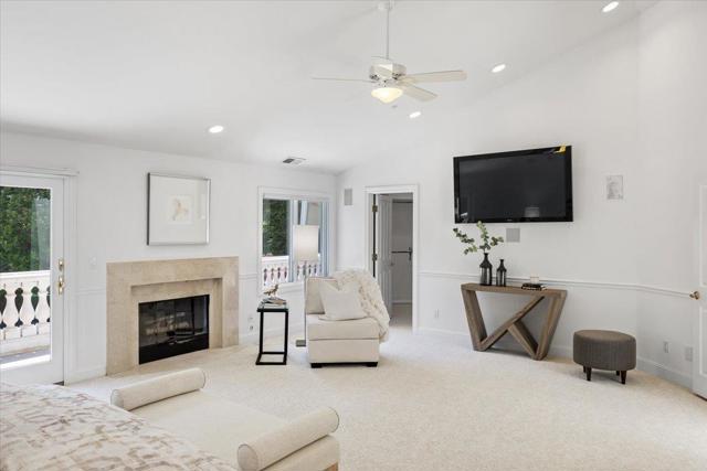801 Eucalyptus Avenue, Hillsborough CA: https://media.crmls.org/mediaz/a5392236-db5b-4d3e-ad1d-b3b8277d71aa.jpg