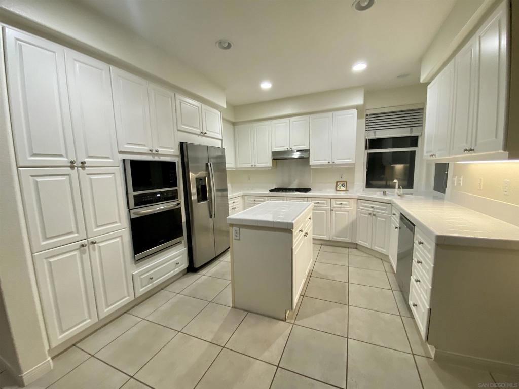 13294 Larkfield Ct