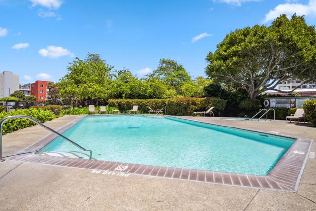 6363 Christie Avenue, Emeryville CA: https://media.crmls.org/mediaz/a53a29f7-c8fb-4337-8cb0-898d286ebe3c.jpg