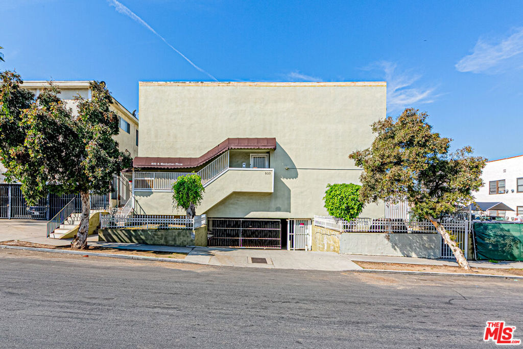 933 S Manhattan Place
