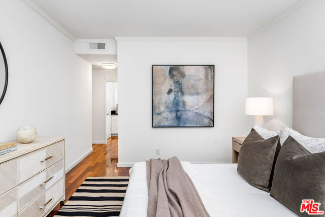 1830 Westholme Avenue, Los Angeles CA: https://media.crmls.org/mediaz/a53a6836-c526-4041-81b6-da93ad14e2c1.jpg