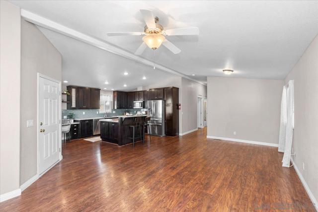 809 Discovery St, San Marcos CA: https://media.crmls.org/mediaz/a53a704b-f96d-4ad7-a776-e946d4fce43b.jpg