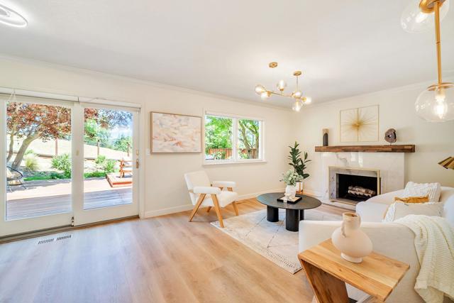 6022 Slopeview Court, Castro Valley CA: https://media.crmls.org/mediaz/a53b38af-581e-4f02-af81-edf960918081.jpg