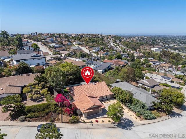 7977 Wetherly St, La Mesa CA: https://media.crmls.org/mediaz/a53bd703-eeda-40f6-9229-fe9cda6d5587.jpg