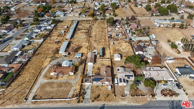 4631 W Avenue M8, Lancaster CA: https://media.crmls.org/mediaz/a53c20f0-b68d-438e-a632-589600fb5946.jpg
