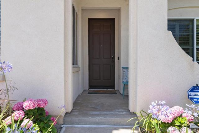 10237 Paseo De Linda, San Diego CA: https://media.crmls.org/mediaz/a53c9b56-2589-4cb1-bc7b-057bc6b01e1d.jpg