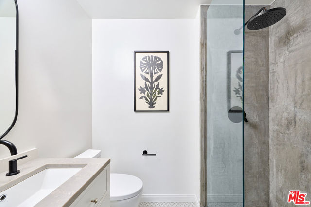 519 1/2 San Juan Avenue, Venice CA: https://media.crmls.org/mediaz/a53d2df2-fdae-4a88-ade3-f8d1dd27e4d6.jpg