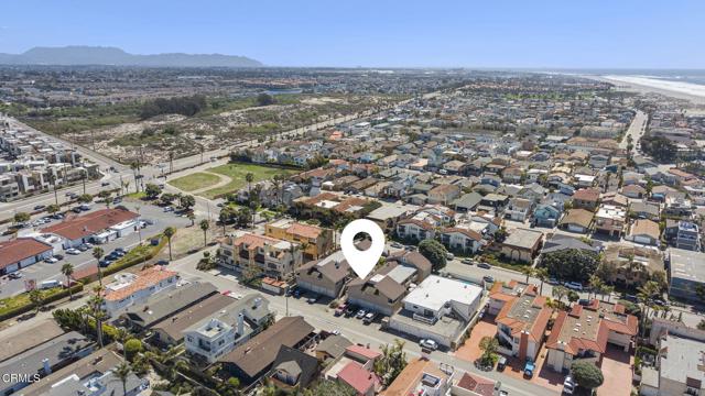 5125 W Wooley Road, Oxnard CA: https://media.crmls.org/mediaz/a53e1aea-9988-4cd3-8d34-7a6515c9e6fe.jpg