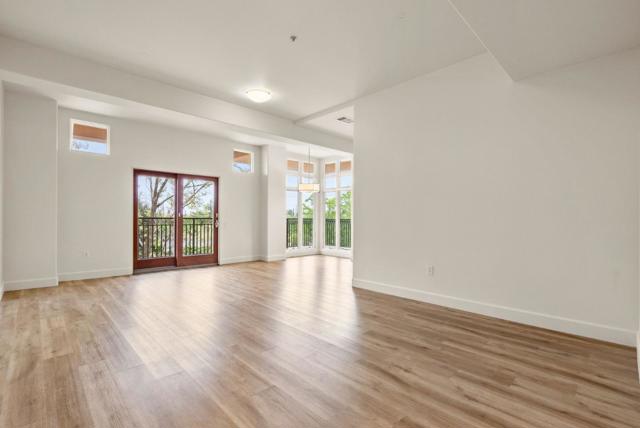 200 Sheridan Avenue, Palo Alto CA: https://media.crmls.org/mediaz/a53e259e-ac38-4077-9a92-f483035ad83d.jpg